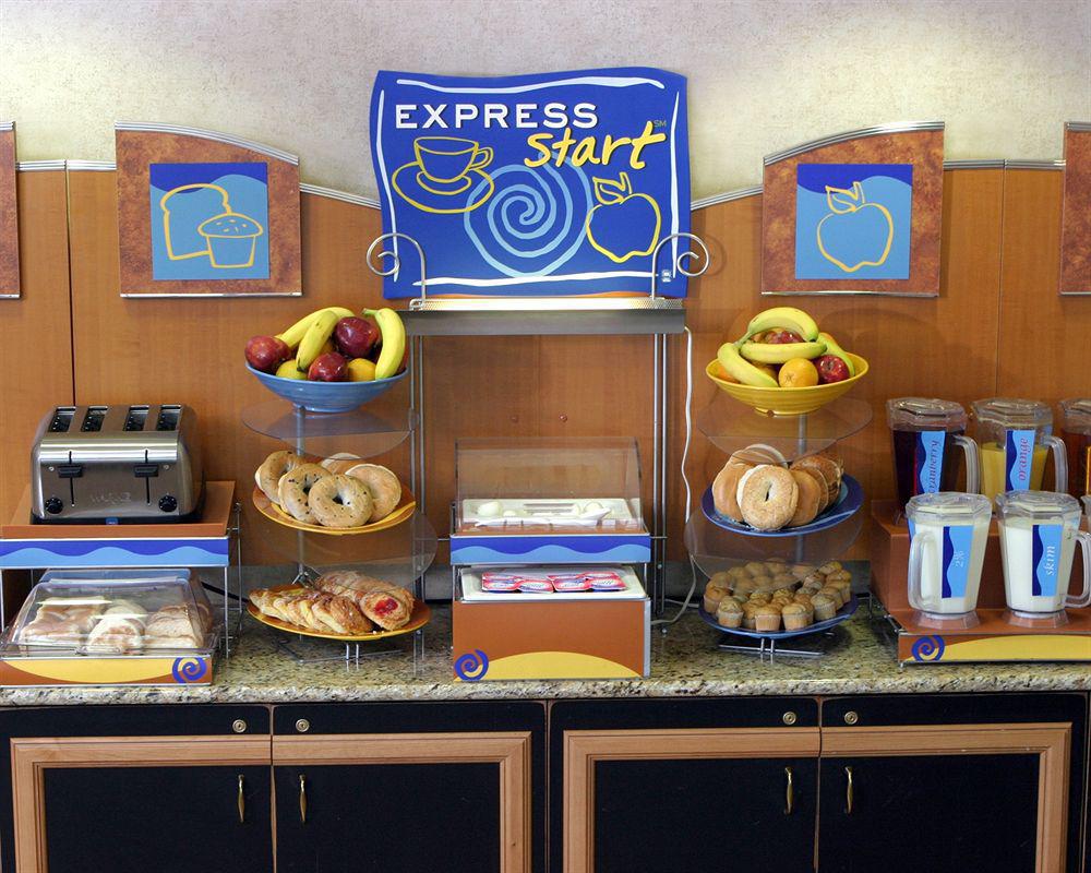 Holiday Inn Express Hotel And Suites Fort Worth/I-20 Buitenkant foto