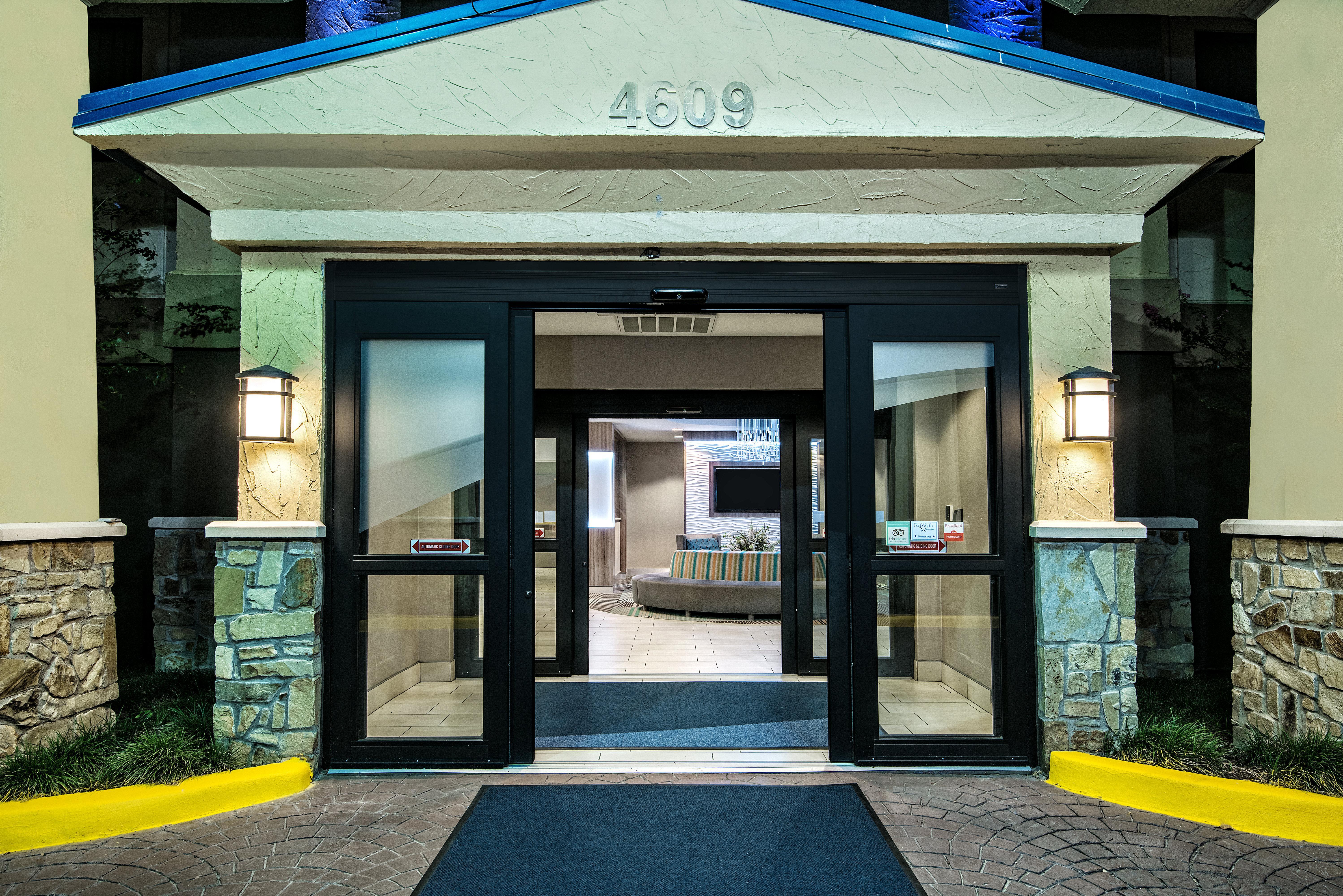 Holiday Inn Express Hotel And Suites Fort Worth/I-20 Buitenkant foto